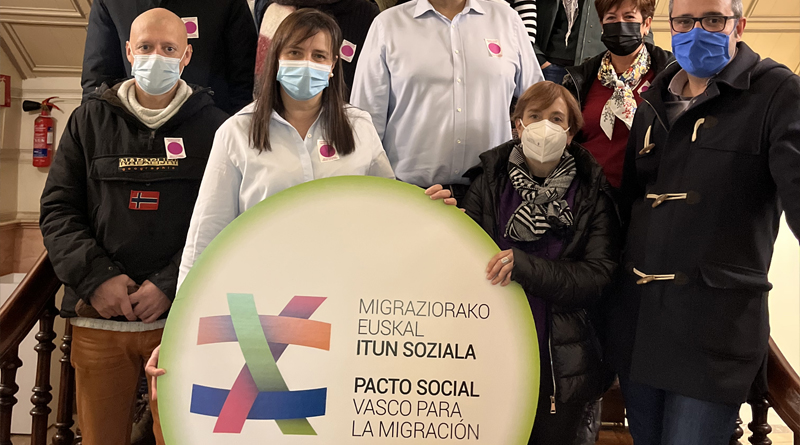El ayuntamiento de Santurtzi ha aprobado en pleno adherirse al Pacto Social vasco para la Inmigración
