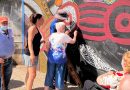La residencia Nuestra Señora de Begoña lucirá un mural aborigen australiano de nueve metros hecho entre residentes y txikis