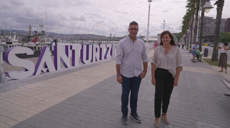 Santurtzi instala letras corpóreas en el puerto a modo de photocall